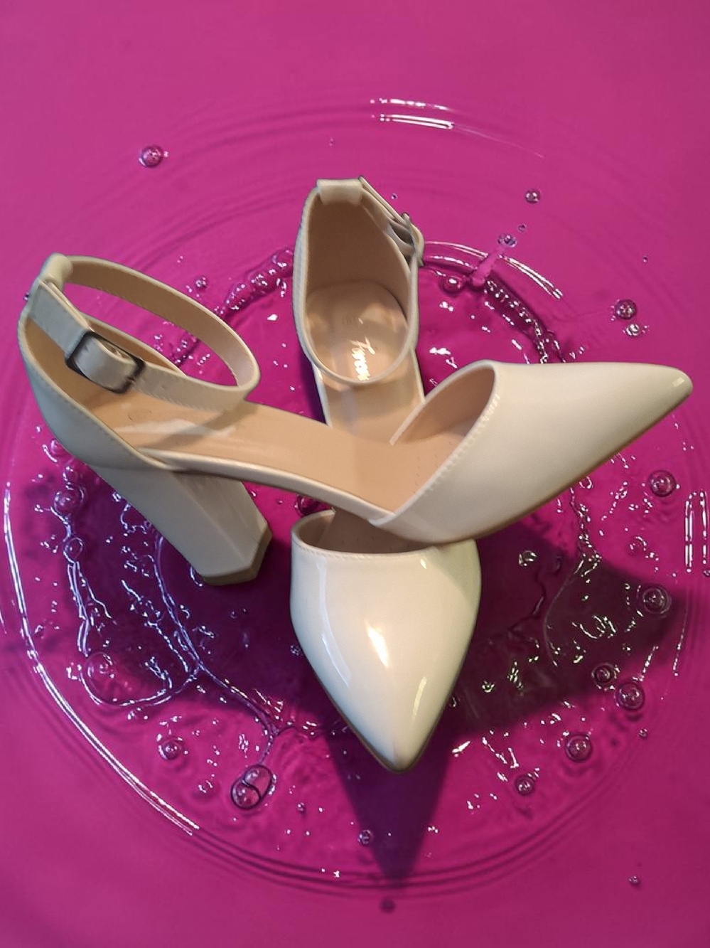 Forever 21 ankle strap pumps feature a high stiletto heel and a pointed toe 8.5